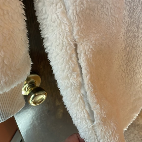 American Eagle fuzzy sweater/jacket - Picture 2 of 4